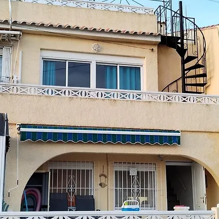 Maison Independante De Ville, Proche De Tous Commerces * La Marina